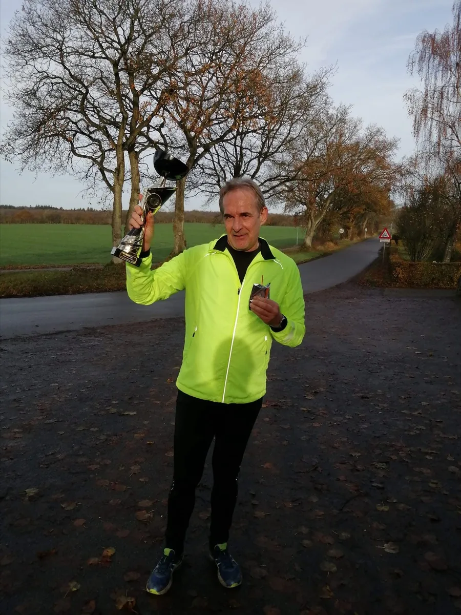 Erik med pokal
